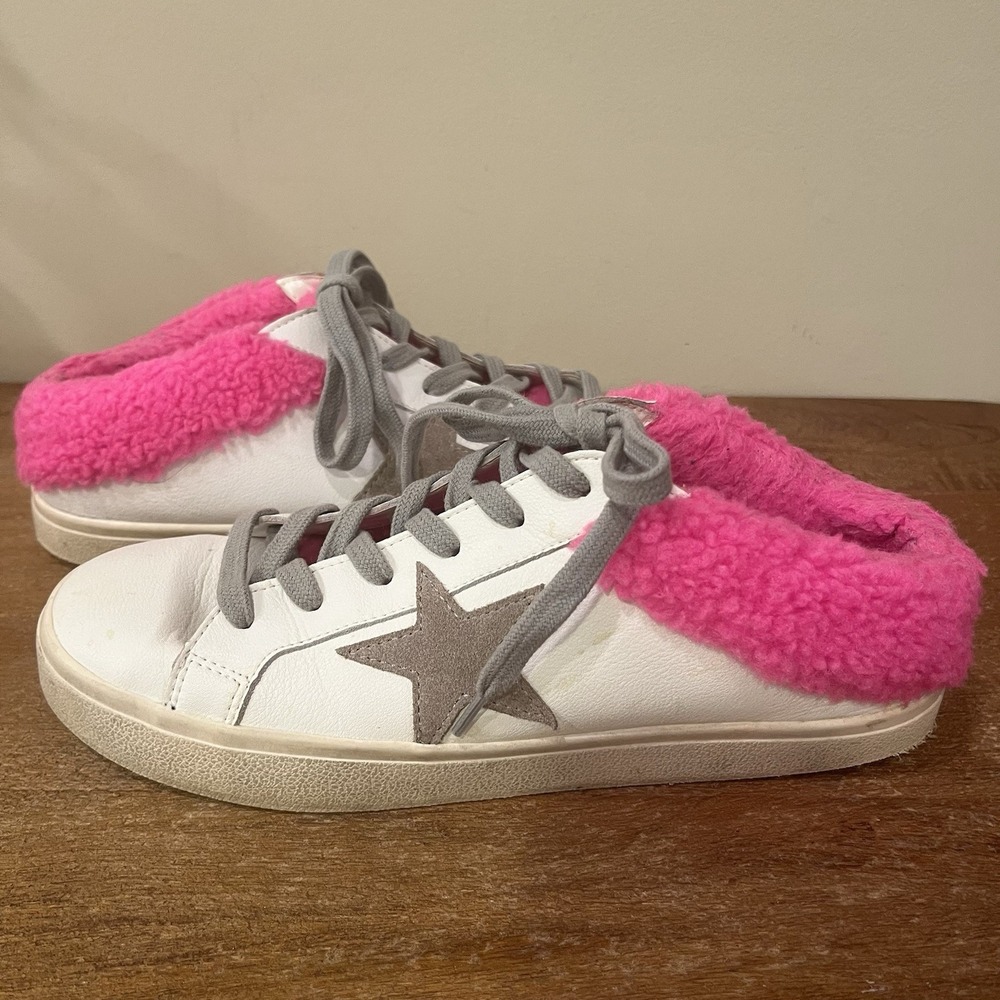 Steve Madden Polaris Sherpa Fashion Sneaker Shoes White Pink Faux Fur Y2K ~7.5